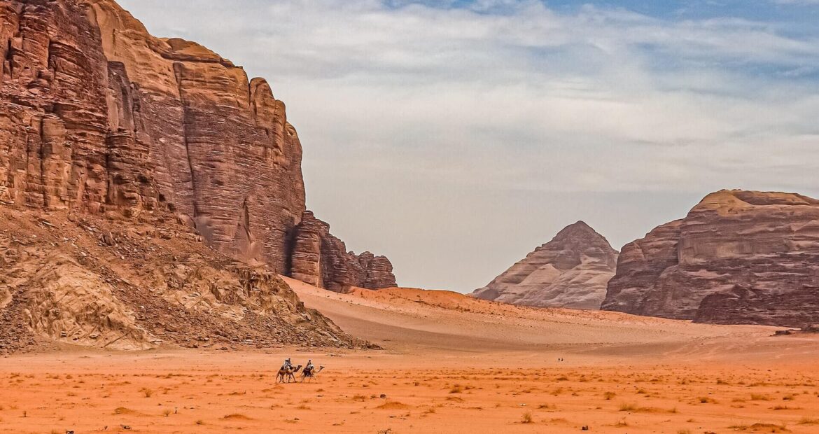 1588457180_0_0_1920_1280_1920x0_80_0_0_60c01ed44e8c940552fc6542a2e6b536